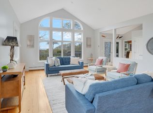 453 Lighthouse Rd, Aquinnah, MA 02535