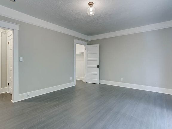 2nd image of 7437 N Saint Louis Ave #9