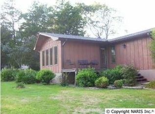 405 Hembree Dr, Guntersville, AL 35976