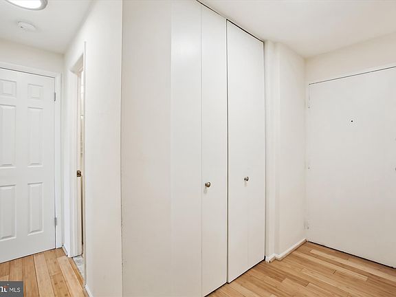 3rd image of 4520 King St APT 209