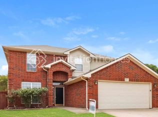 807 Yellow Tavern Ct, Grand Prairie, TX 75052