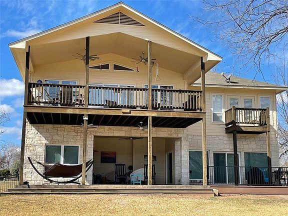 5th image of 900 Pecan Cir