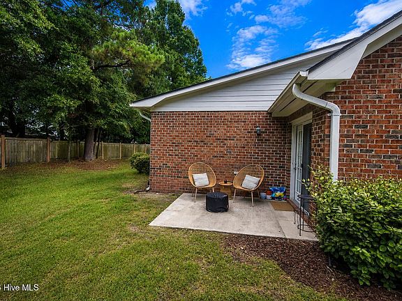 4th image of 1600 Sturdivant Drive #54
