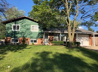2S555 Lloyd Ave, Lombard, IL 60148