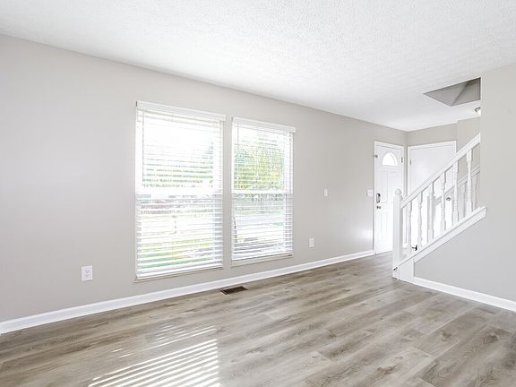 5th image of 5560 Deer Hill Dr