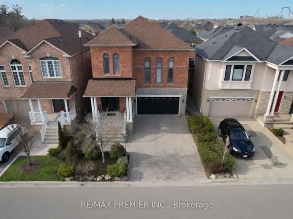 28 Osprey Dr, Vaughan, ON L4H 1Y2