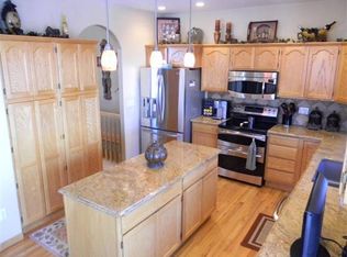 5915 Crestridge Dr, Cheyenne, WY 82009