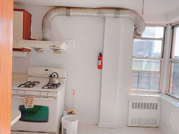 2nd image of 83-37 Saint James Ave #4W