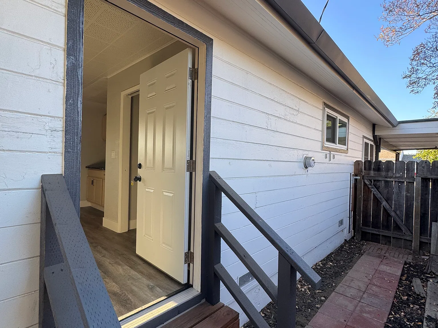 Studio, 650 sqft, $1,500 — Photo 2
