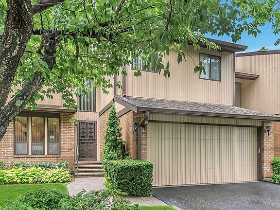 2nd image of 9 Wimbledon Dr