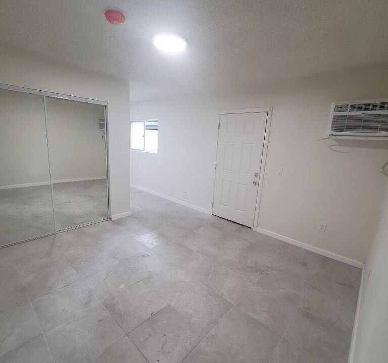 1st image of 13423 Burbank Blvd #28