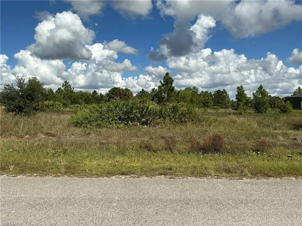 2835 45th AVE NE, NAPLES, FL 34120