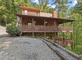 2439 Woodside Ln, Sevierville, TN 37862