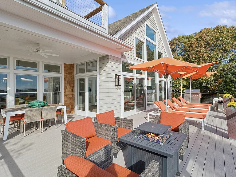 64 Three Mile Harbor Dr — Photo 32