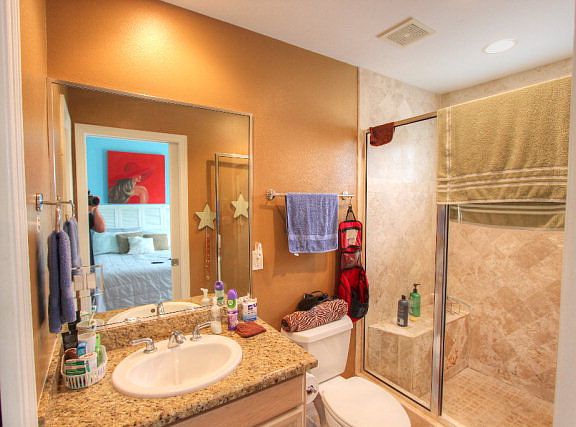 4th image of 103 E Georgia Ruth Dr #1D