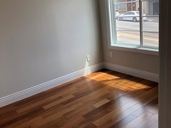 5th image of 2398 30th Ave #1