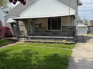 25127 Buick St, Roseville, MI 48066