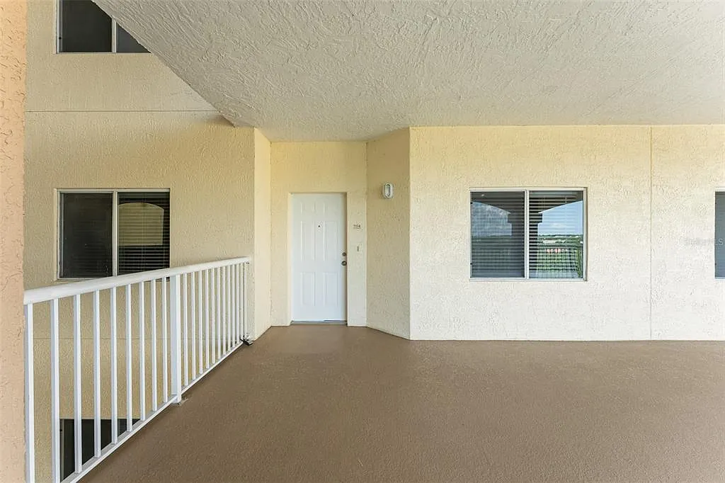 3 bed, 2.0 bath, 1775 sqft, $2,400 — Photo 3