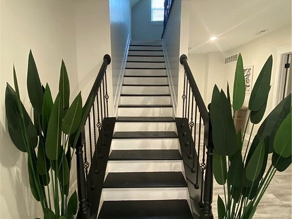 4th image of 3407 Erin Ave