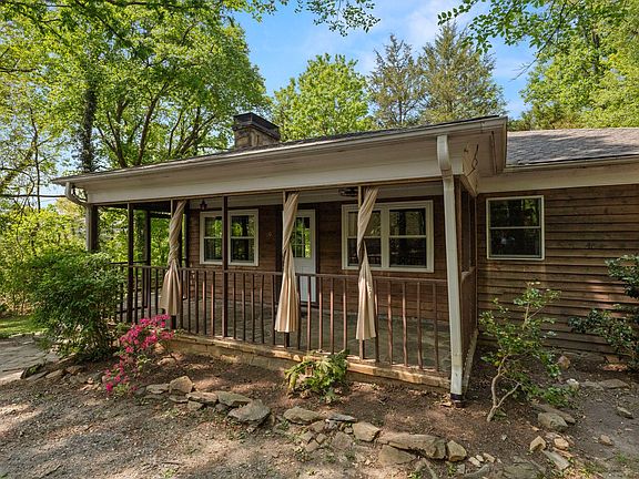 5th image of 10 Rippon Ct