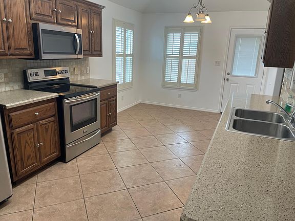5th image of 2108 N 51st Cir
