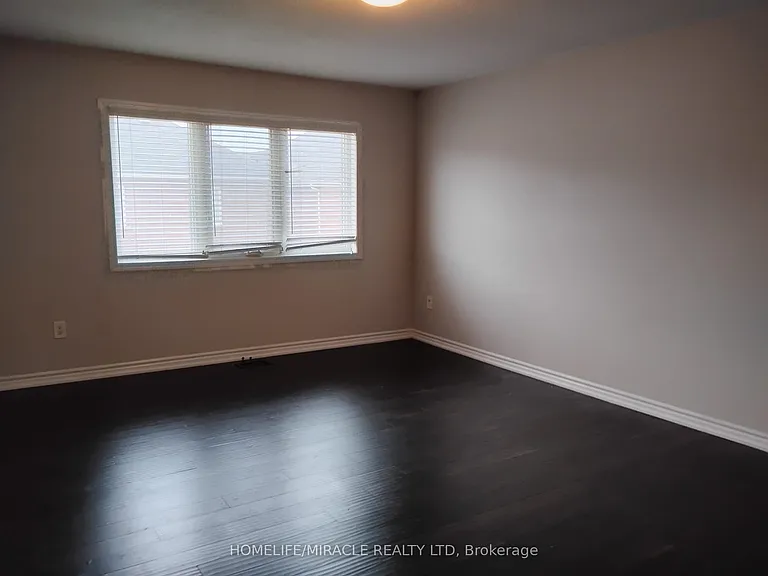 106 Benhurst Cres — Photo 19