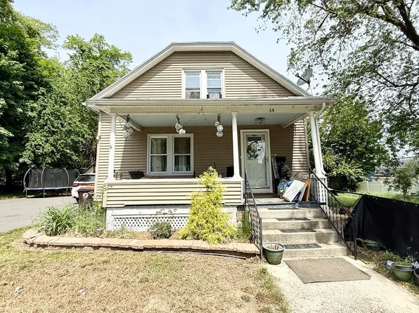 14 Ellington St, Agawam, MA 01001