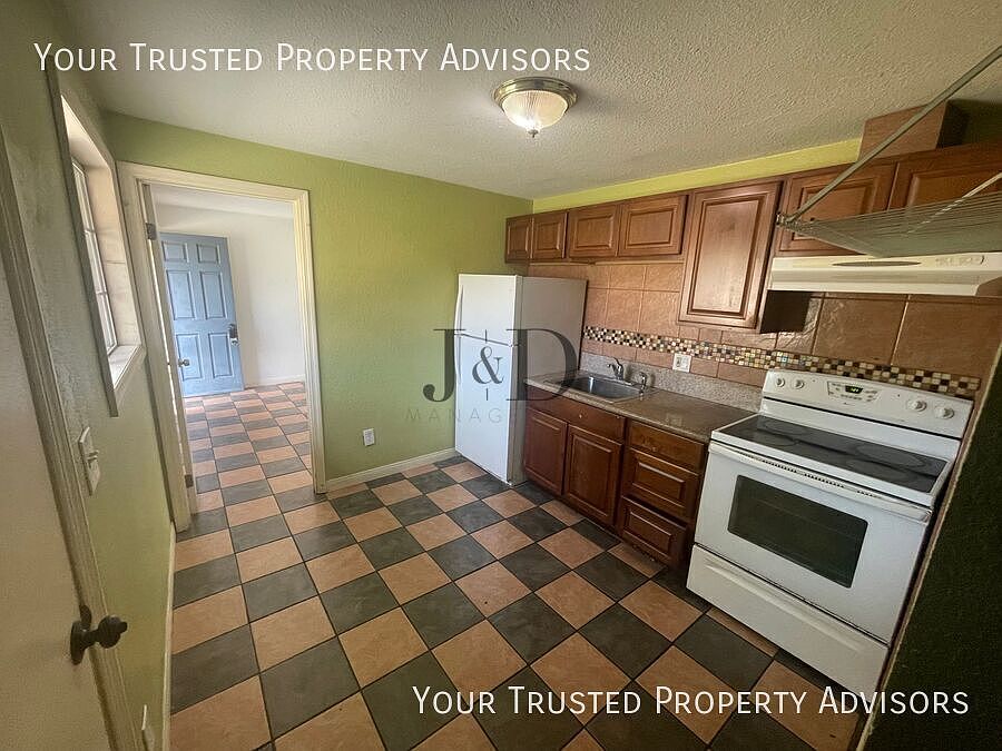 1st image of 3224 K St