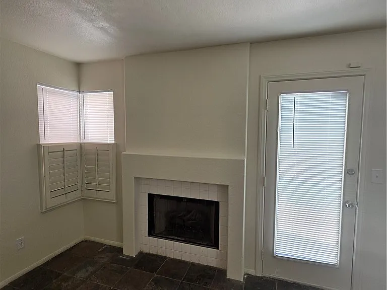 8008 Dover Shores Ave — Photo 58
