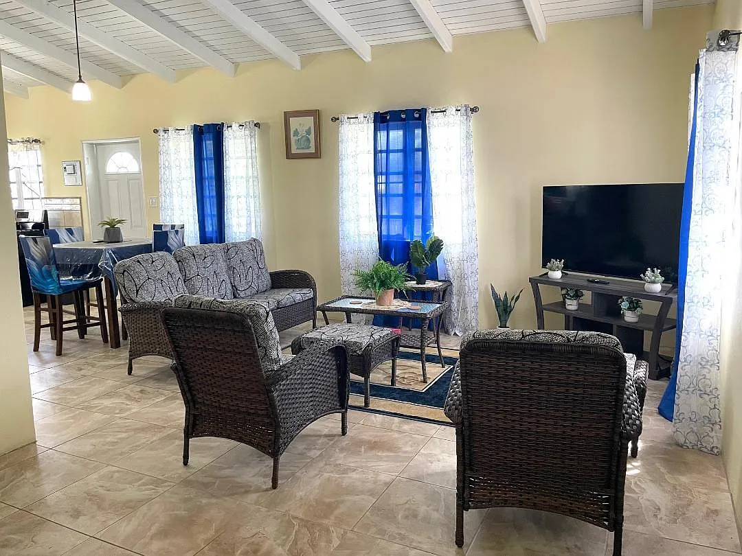 2 bed, 1000 sqft, $1,800 — Photo 2