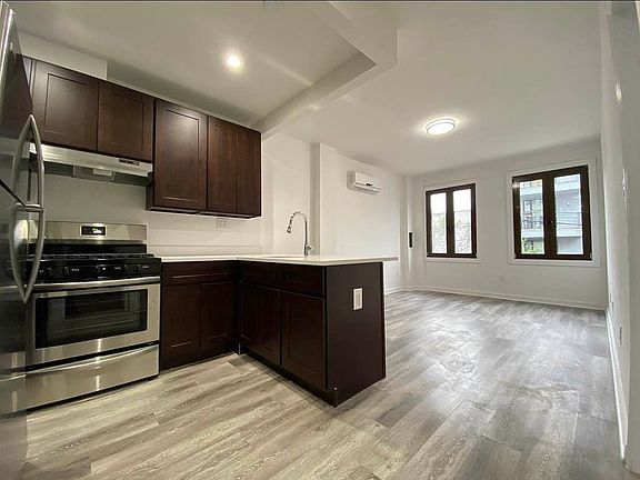 2nd image of 28A Lawton St #2F