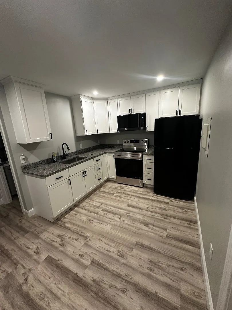 389 Main Street - 3 — Photo 1