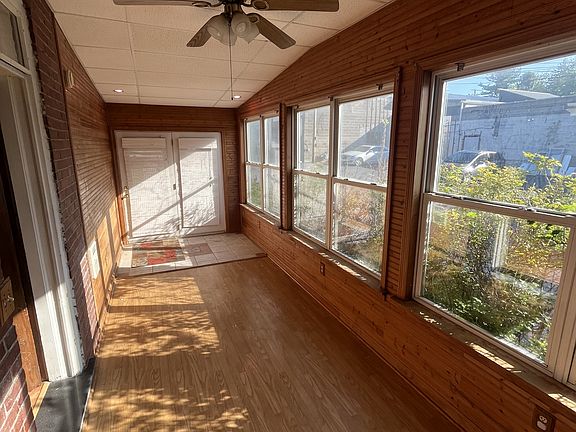 3rd image of 753 E Main St #1