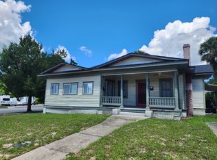 145 W Voorhis Ave, Deland, FL 32720