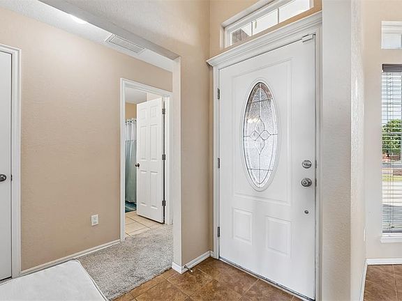 4th image of 800 SW 161st St