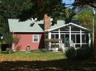 1299 Sunset Valley Rd, New Castle, PA 16105