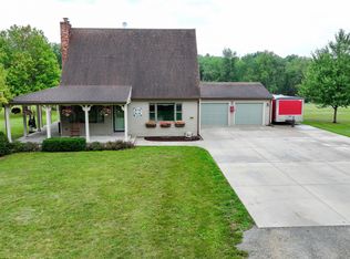 21347 Lincoln Rd, Sterling, IL 61081