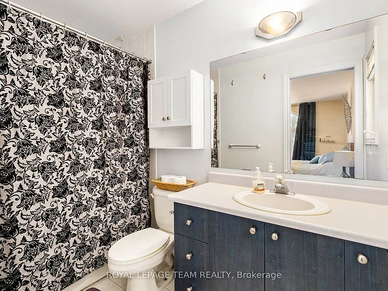 121 Drummond St — Photo 26