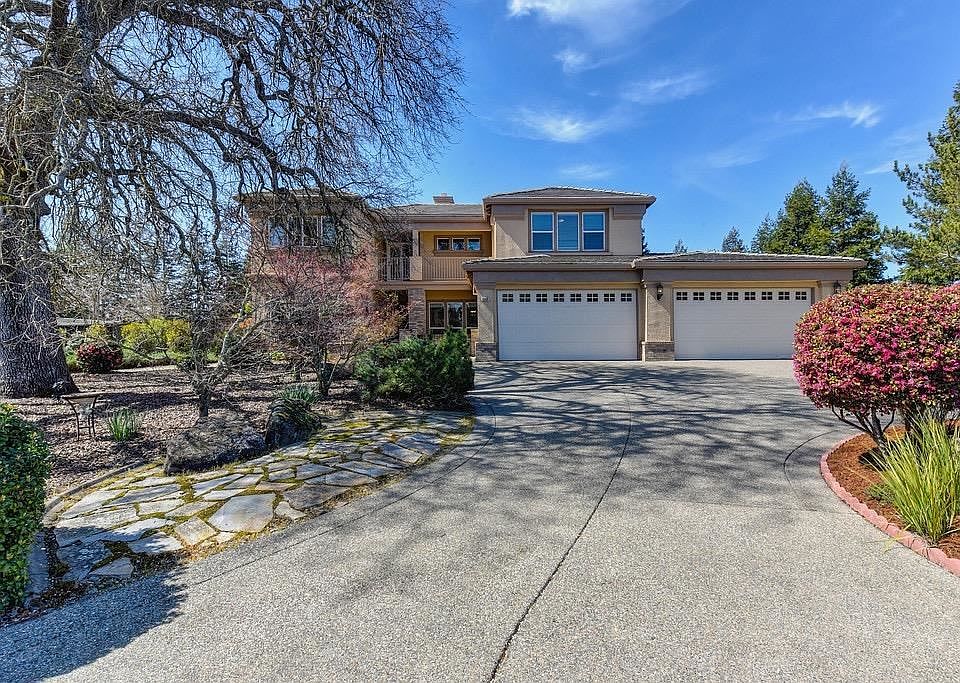 1st image of 8608 Castle Creek Dr