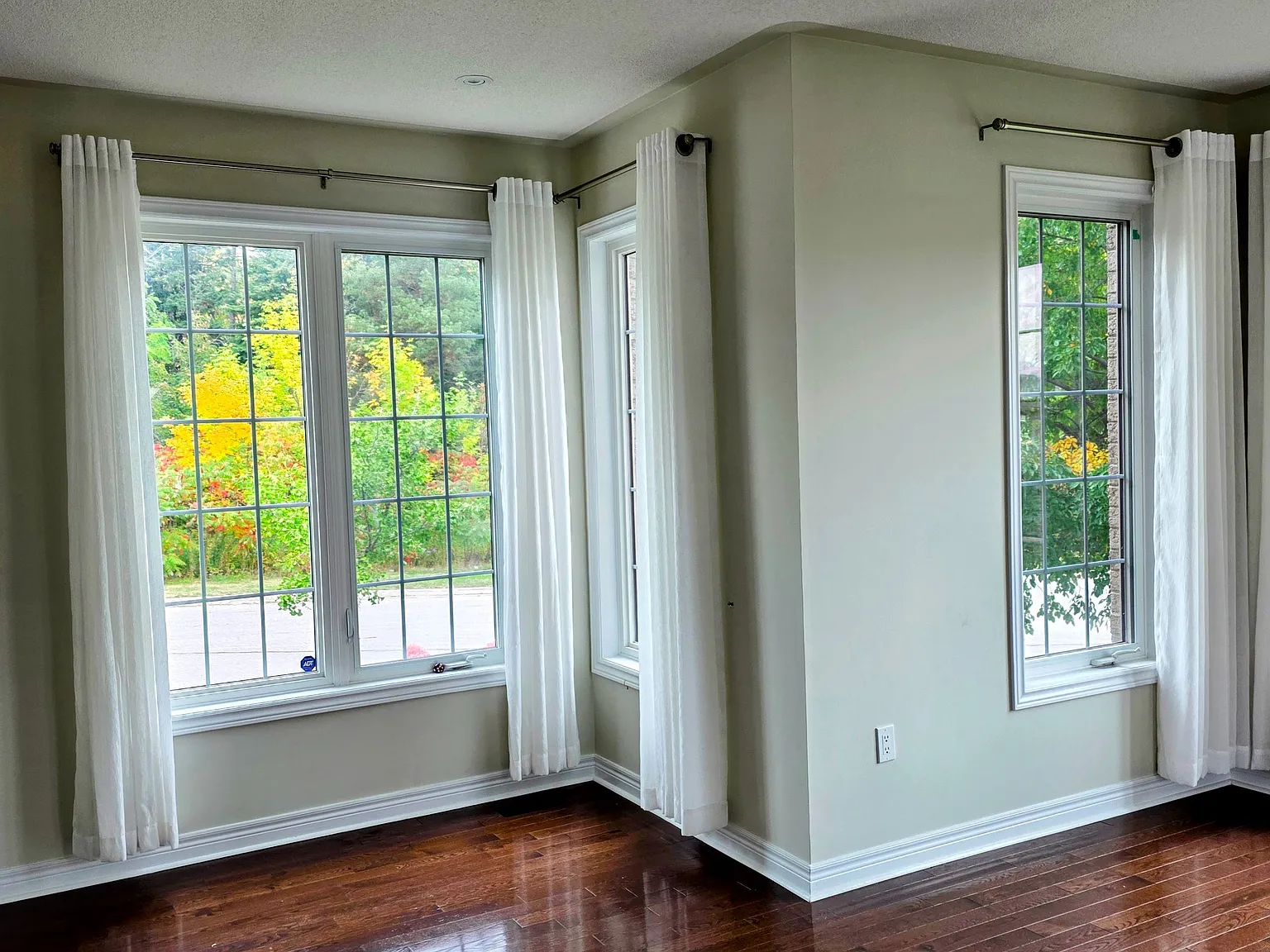 5 bed, $4,200 — Photo 4
