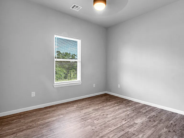 3924 Southport Dr #A — Photo 16