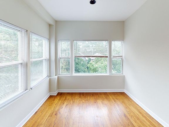5th image of 1536 W Birchwood Ave #3