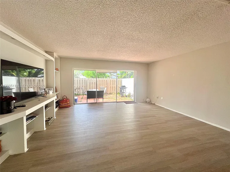 8114 SW 81st Ter — Photo 7