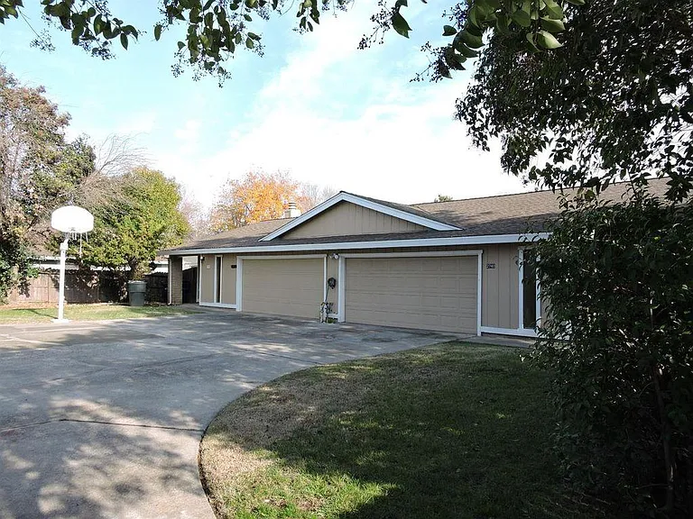 2738 Hurley Way — Photo 7
