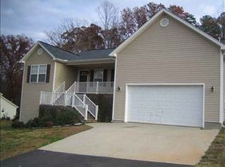 116 Cedar Glen Dr, Williamston, SC 29697
