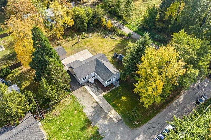 3rd image of 9717 9th Avenue E