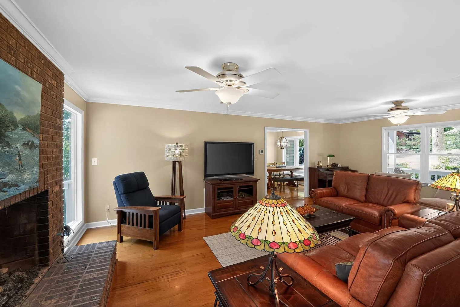 4 bed, 3.0 bath, 1743 sqft, $10,734 — Photo 3