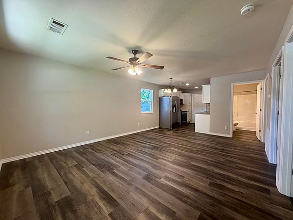 4th image of 1005 W Cass Avenue