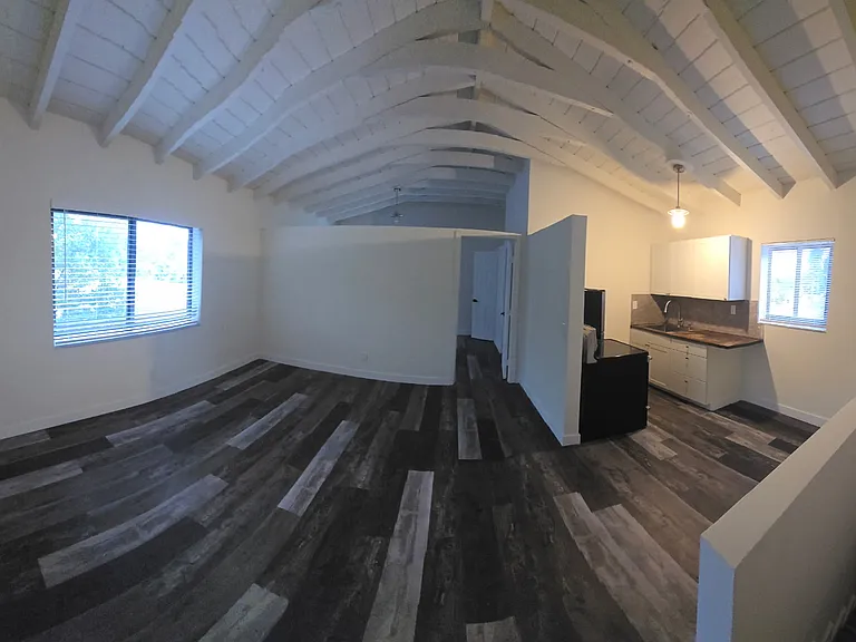 602 SW 5th Ave #1 — Photo 4