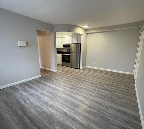 4th image of 2804 Coolidge Hwy #9
